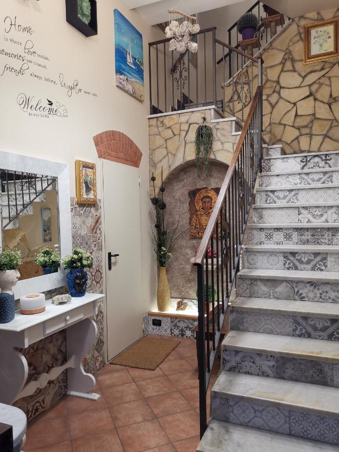 La Mansarda Di Ninni カターニア エクステリア 写真