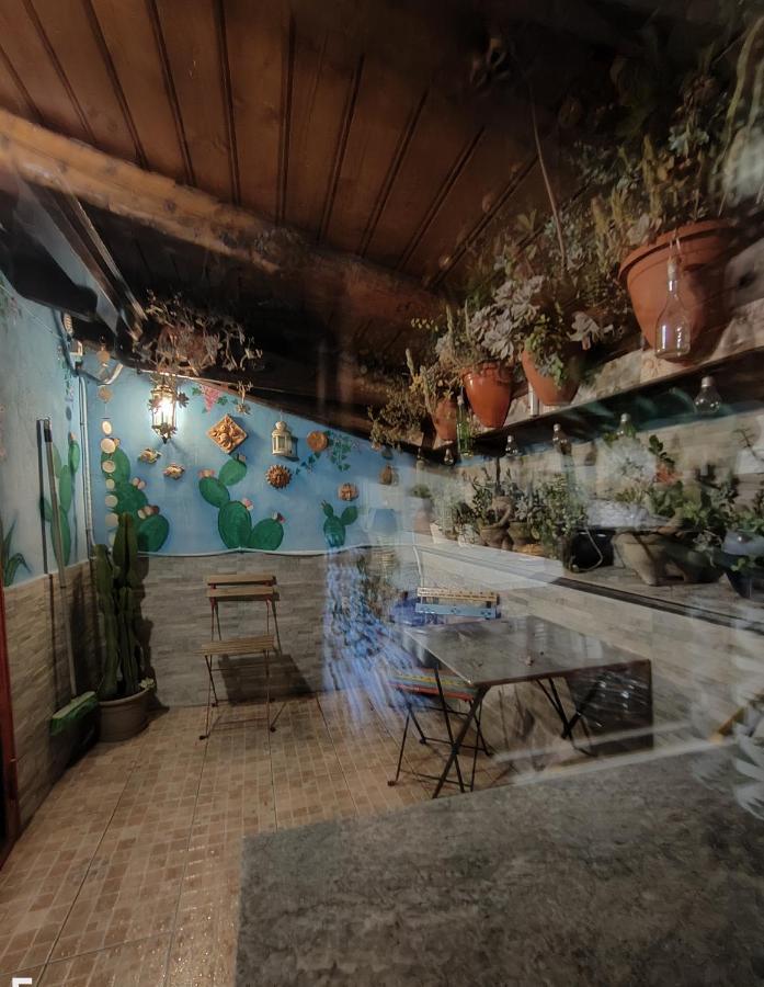 La Mansarda Di Ninni カターニア エクステリア 写真